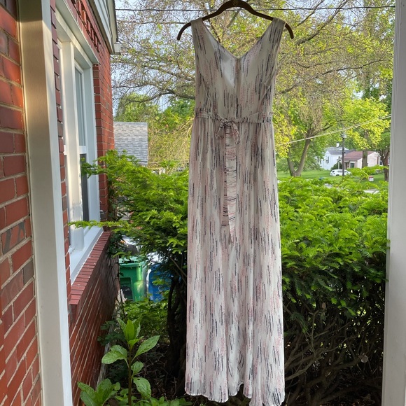 Pretty Maternity Dress! - Picture 7 of 7